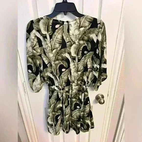 BUDDY LOVE Short sleeve Dress Leaves Print Size XS - Picture 2 of 4